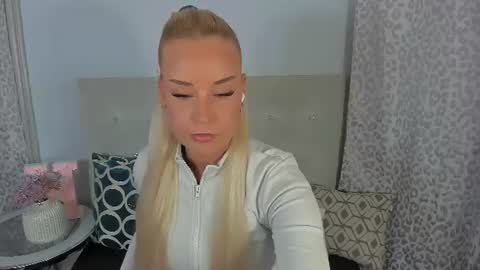 KristyFlowers online show from 07.23.26
