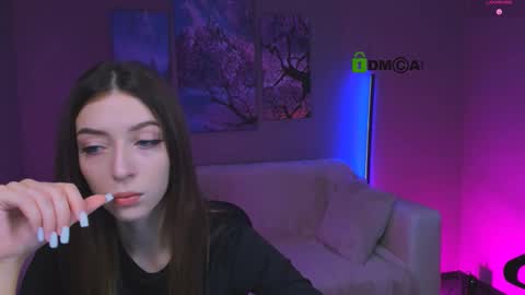 Snapshot of kristylovee chatting on 09.21.25 Kristy online show from 09.21.25