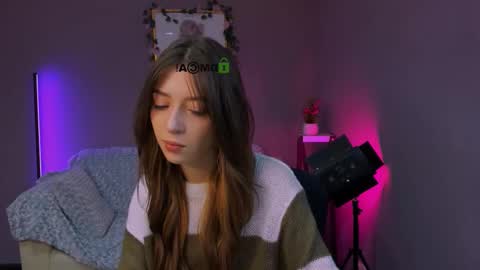 Snapshot of kristylovee chatting on 10.07.25 Kristy online show from 10.07.25