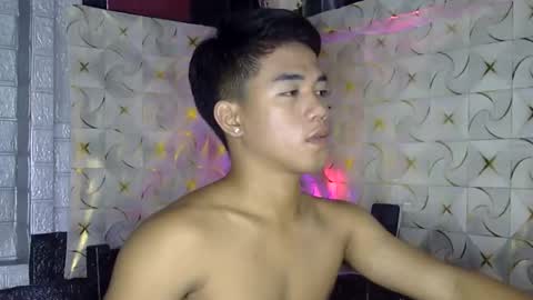 kritthanarkorn online show from 04.22.26