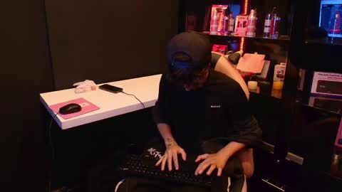 Snapshot of krown_nox chatting on 05.23.26 krown_nox online show from 05.23.26