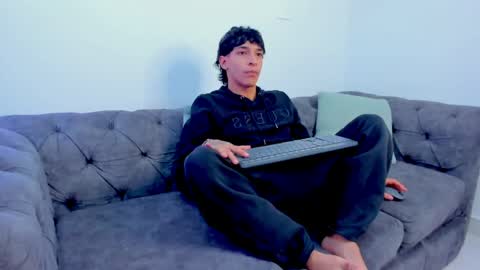 Snapshot of kroywave chatting on 05.25.26 Kroy Wave Muscle Tattoos Latino online show from 05.25.26