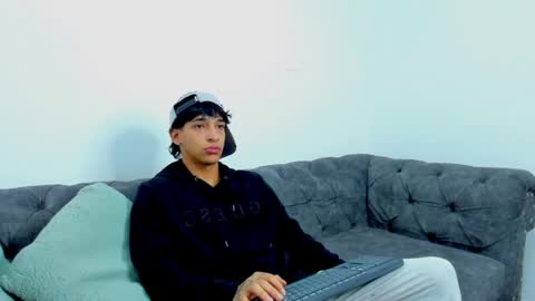 Snapshot of kroywave chatting on 05.29.26 Kroy Wave Muscle Tattoos Latino online show from 05.29.26