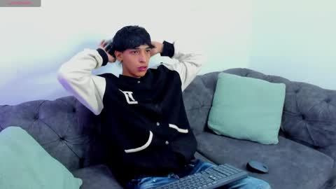Snapshot of kroywave chatting on 06.03.26 Kroy Wave Muscle Tattoos Latino online show from 06.03.26