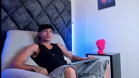 Kroy Wave  Muscle Tattoos Latino online show from 07.08.26