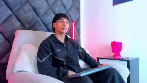 Kroy Wave  Muscle Tattoos Latino online show from 07.19.26
