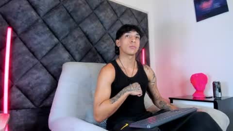 Kroy Wave  Muscle Tattoos Latino online show from 08.07.26