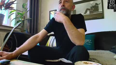 krummersaebel online show from 02.25.25