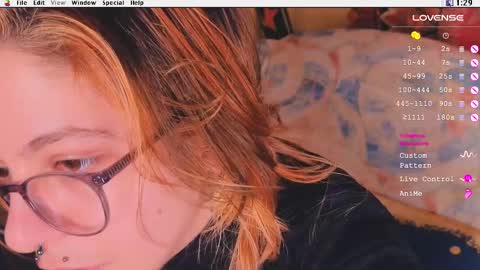 Snapshot of kryptosworld chatting on 03.01.25 Krypto online show from 03.01.25