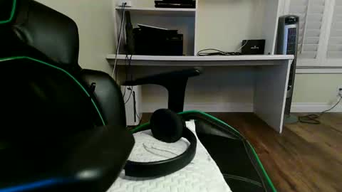 Snapshot of kt12369 chatting on 02.04.25 Kevin online show from 02.04.25