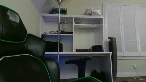 Snapshot of kt12369 chatting on 11.18.25 Kevin online show from 11.18.25