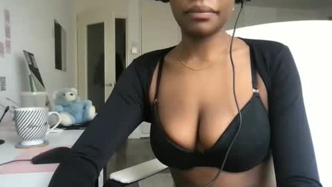 Snapshot of kulthum775 chatting on 03.13.26 kulthum775 online show from 03.13.26