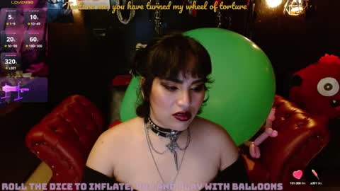 Snapshot of kureiji_fetish chatting on 12.15.24 Fetiche Woman online show from 12.15.24