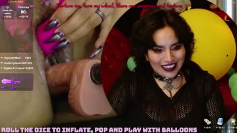 Snapshot of kureiji_fetish chatting on 12.28.24 Fetiche Woman online show from 12.28.24