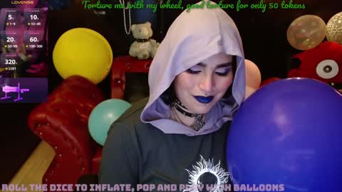 Snapshot of kureiji_fetish chatting on 01.09.25 Fetiche Woman online show from 01.09.25