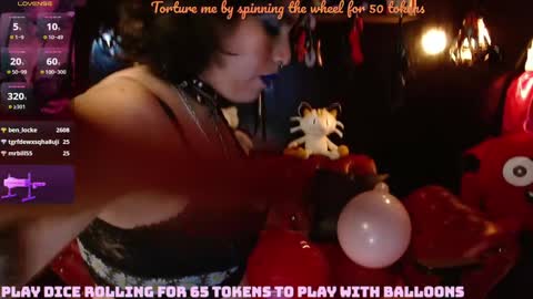 Snapshot of kureiji_fetish chatting on 01.19.25 Fetiche Woman online show from 01.19.25