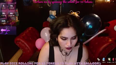 Snapshot of kureiji_fetish chatting on 01.20.25 Fetiche Woman online show from 01.20.25