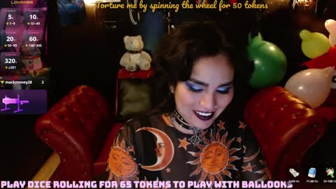 Snapshot of kureiji_fetish chatting on 01.28.25 Fetiche Woman online show from 01.28.25
