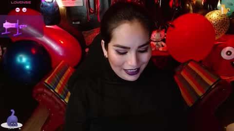Snapshot of kureiji_fetish chatting on 09.18.25 Fetiche Woman online show from 09.18.25