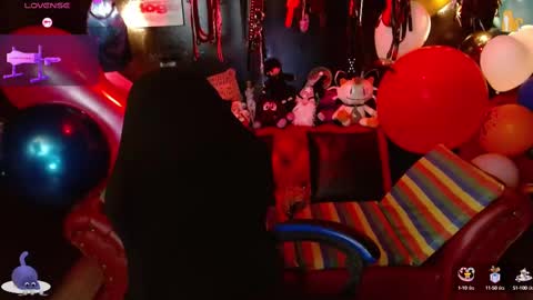 Snapshot of kureiji_fetish chatting on 09.19.25 Fetiche Woman online show from 09.19.25
