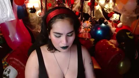 Snapshot of kureiji_fetish chatting on 10.21.25 Fetiche Woman online show from 10.21.25