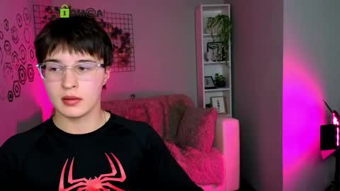 Snapshot of kyleberry_ chatting on 11.07.25 kyleberry_ online show from 11.07.25