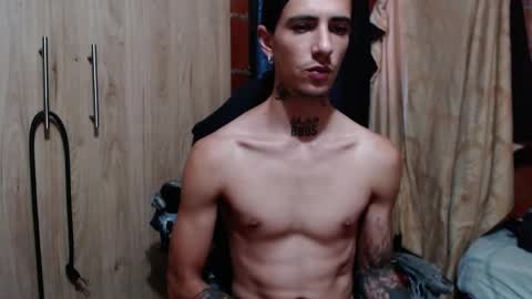 Snapshot of kyleer77 chatting on 11.02.25 kyleer77 online show from 11.02.25