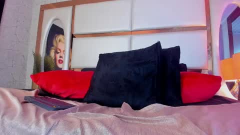 ---kylee--- online show from 05.01.26