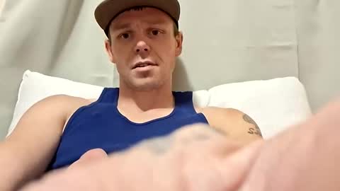 Snapshot of kylespade727 chatting on 12.01.25 Thickcock813 online show from 12.01.25