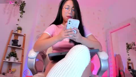 Snapshot of kylie_evans_18 chatting on 02.26.26 Kylie online show from 02.26.26