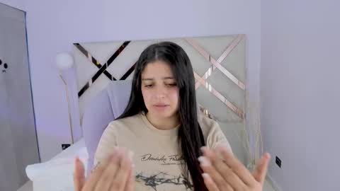 Snapshot of kylie_reyes chatting on 11.28.25 Kylie Reyes online show from 11.28.25