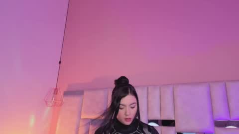  Kylie  online show from 05.19.26