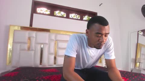 Kaylie And Jhony online show from 02.13.25