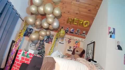 Snapshot of kyliekandy chatting on 12.24.24 online show from 12.24.24