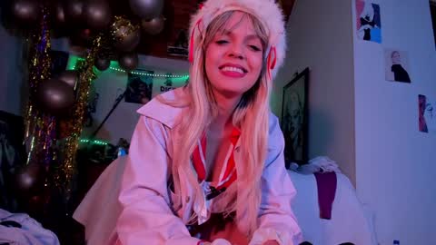 Snapshot of kyliekandy chatting on 02.02.25 online show from 02.02.25