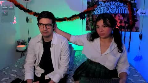 Snapshot of kylietimothee chatting on 10.18.25 kylietimothee online show from 10.18.25
