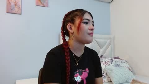 Snapshot of kyliiebaker chatting on 07.05.26 Kylie online show from 07.05.26