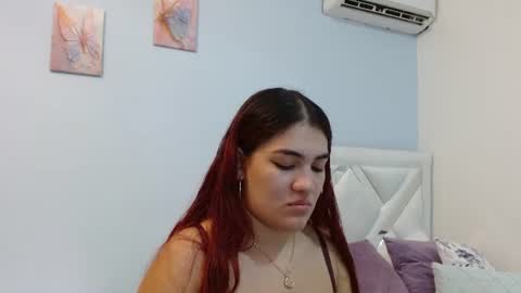 Snapshot of kyliiebaker chatting on 07.06.26 Kylie online show from 07.06.26