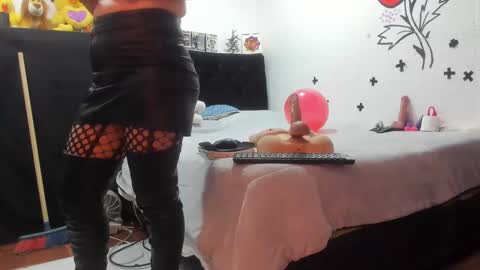 Snapshot of kymberlyhott chatting on 10.04.25 call me kim online show from 10.04.25