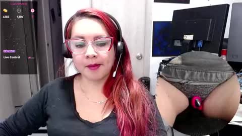 Snapshot of kyobiker223 chatting on 11.30.25 kyobiker223 online show from 11.30.25