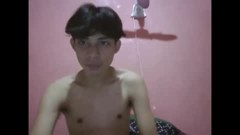 Snapshot of kyoshi_19 chatting on 10.04.25 kyoshi_19 online show from 10.04.25