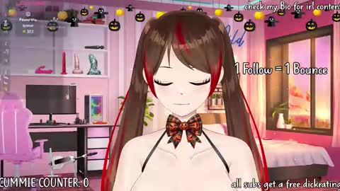 Snapshot of kyrawildofficial chatting on 10.30.25 Kyra Wild online show from 10.30.25