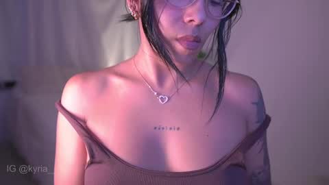 schedule 300 pm - 1100pm colombia time online show from 02.09.25