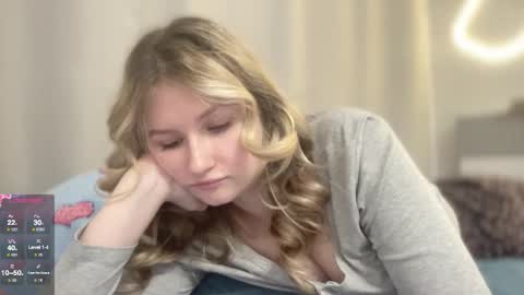 Snapshot of kyttilovelly chatting on 03.10.26 Amanda online show from 03.10.26