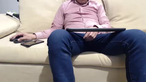 Snapshot of l0c0sdrm4t chatting on 03.11.25 Yzarc online show from 03.11.25