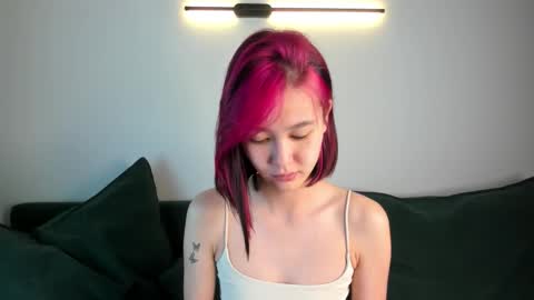 Snapshot of l1l_lola chatting on 09.26.25 Ameli online show from 09.26.25