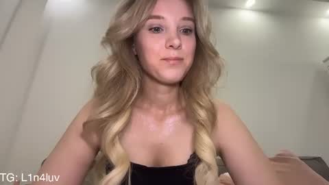 Snapshot of l1n4luv chatting on 06.28.26 lina online show from 06.28.26