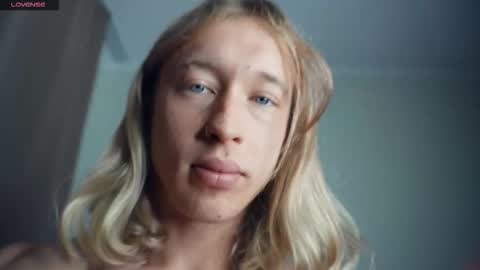 Snapshot of l_adonis_l chatting on 12.04.25 Adonis online show from 12.04.25