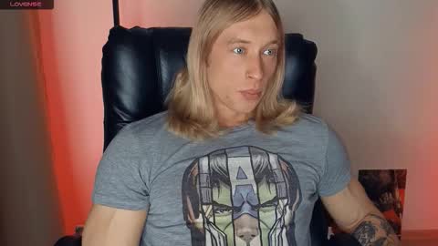 Snapshot of l_adonis_l chatting on 01.11.26 Adonis online show from 01.11.26