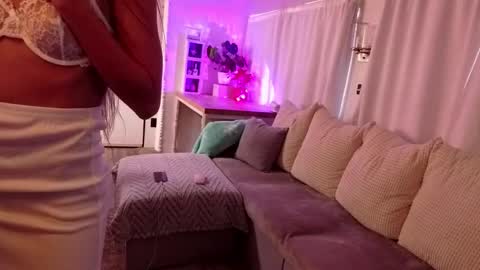 Snapshot of l_and_elle chatting on 01.18.26 Giselle online show from 01.18.26